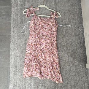 Very cute dress that is HES on the side and is super flattering.